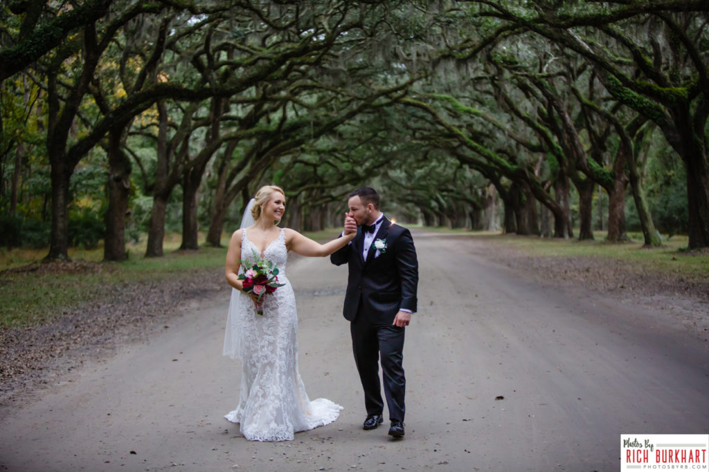 https://photosbyrb.com/wp-content/uploads/2023/11/Hilton-Head-and-Wormsloe-Wedding-by-Rich-Burkhart.jpg